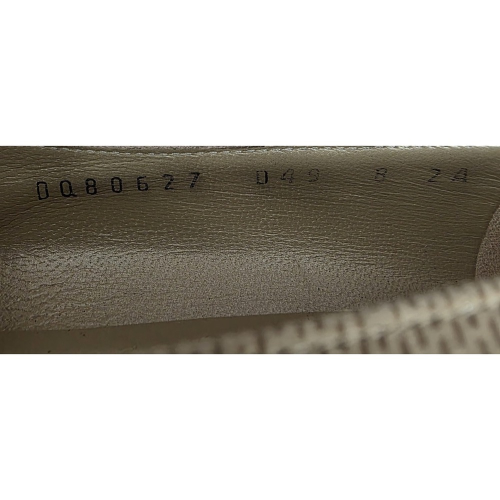 Salvatore Ferragamo (Sz 8 2A) Pumps Cream Shoes Heels. Narrow - Picture 14 of 14